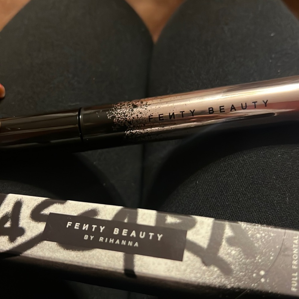 Fenty mascara